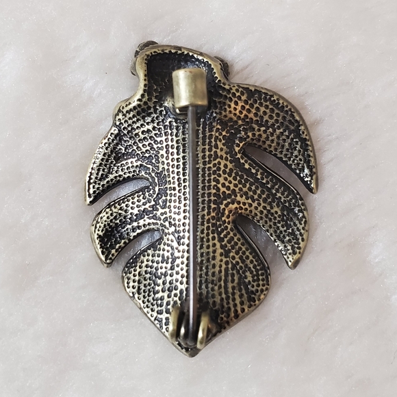 Brooch - Picture 2 of 4